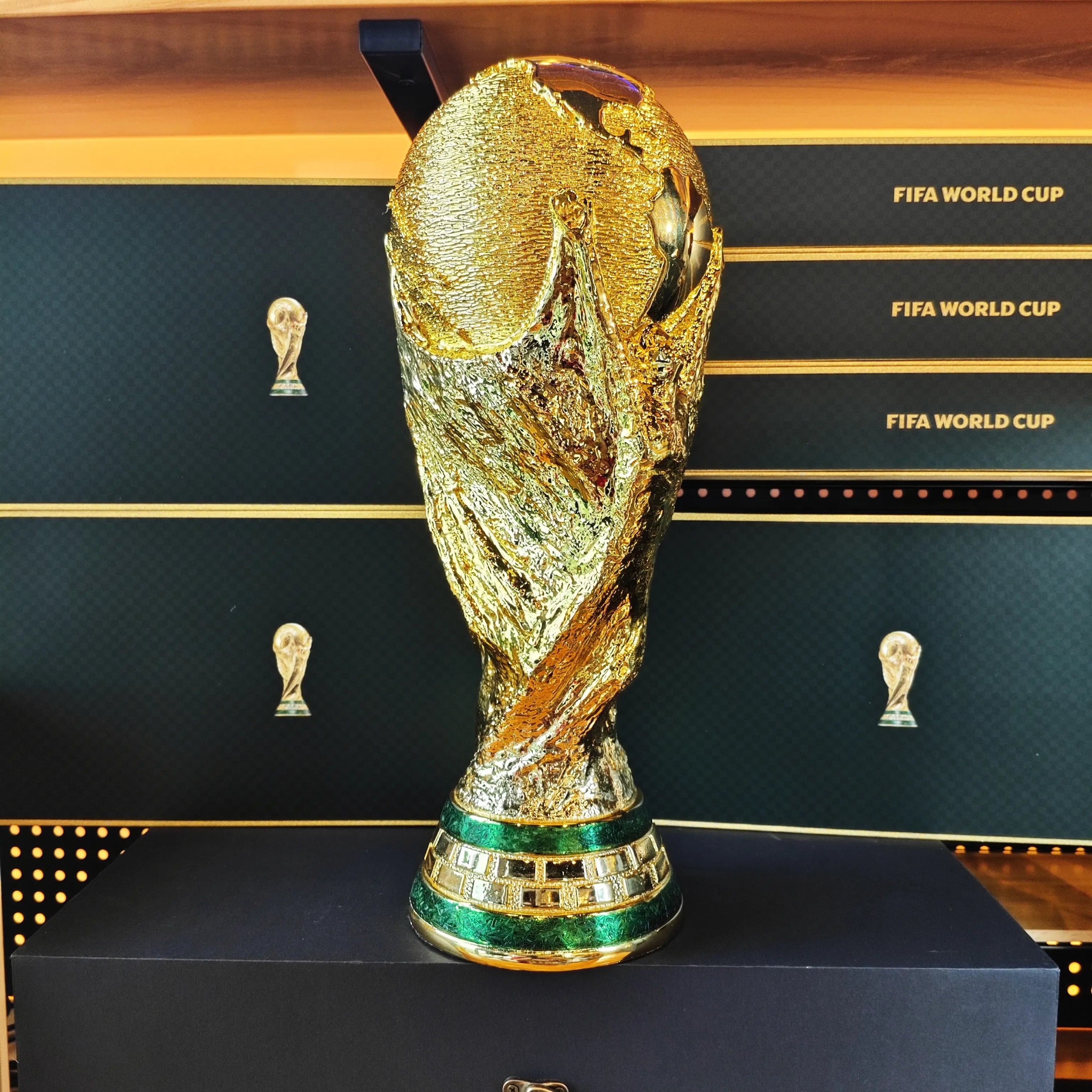 [Upgraded Resin Version ]-[With 2026 Spain Champion Team Name] High-Quality World Cup Hercules Cup Replica Trophy